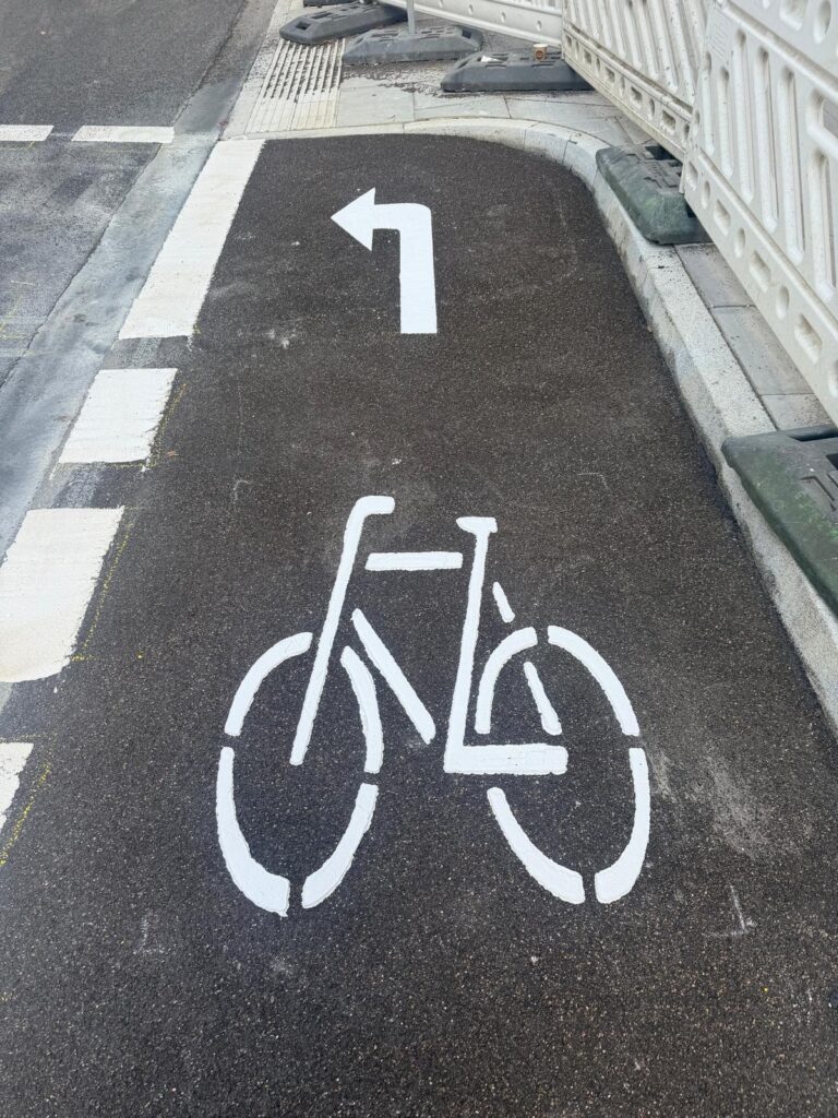 Professionelle Radwegmarkierung in Neumünster
